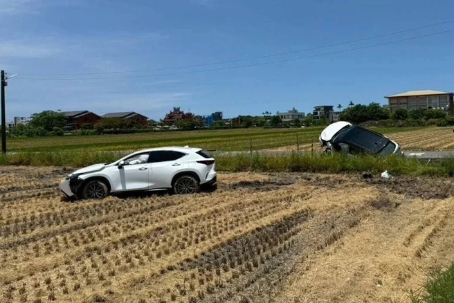 台灣新聞通訊社-礁溪2車對撞「落田、栽溝」 網酸爆:一定是外地人