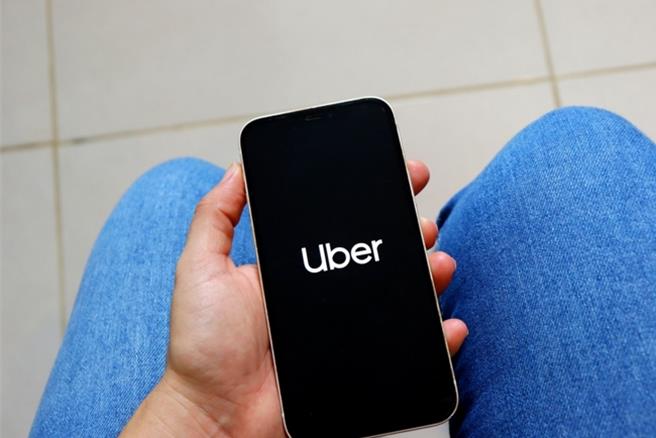 台灣新聞通訊社-Uber強推機車載客!免費也違規 北市府:接獲陳情一律開鍘