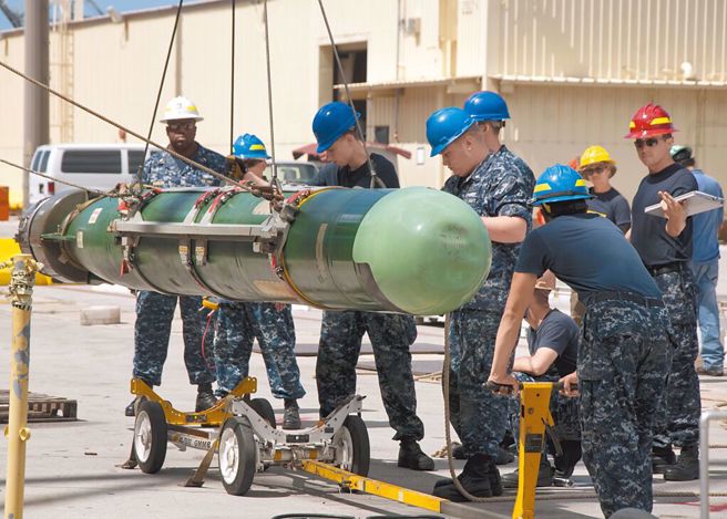 台灣新聞通訊社-海鯤艦「無彈可用」?MK-48 Mod6 AT重型魚雷仍未到 4枚操雷年底前交運
