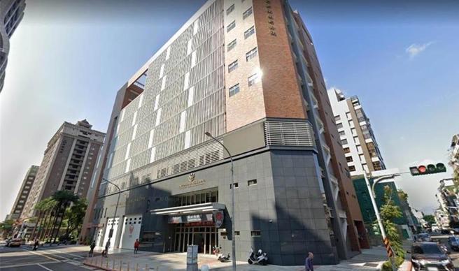 台灣新聞通訊社-酒醉騷擾女街頭藝人 印度男遭警帶回調查