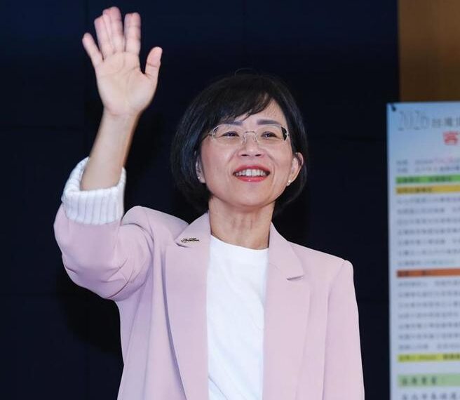 台灣新聞通訊社-藍批三鶯線搶功 綠委反擊:當時國民黨在立院灑麵粉擋前瞻