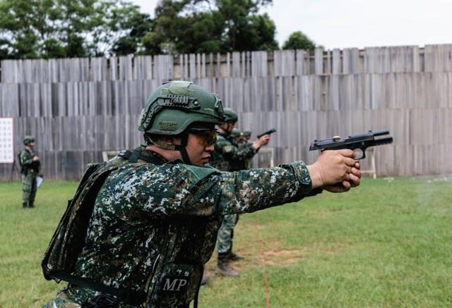 台灣新聞通訊社-憲兵快反連基地射擊 精進衛戍能量