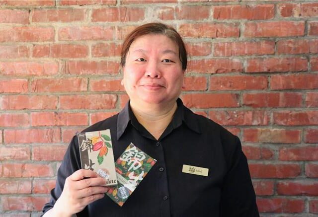 台灣新聞通訊社-海關扣留驚魂！地理老師跨界 後壁巧克力征服法國奪三連霸