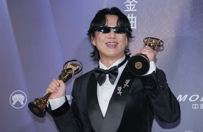 台灣新聞通訊社-蕭煌奇靠「聽盤」成演藝圈新股神 金曲獎脫口1句自曝賺進千萬
