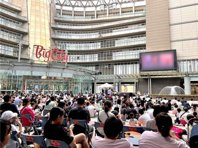 台灣新聞通訊社-竹科工程師不只買股票 電競、人體工學椅賣翻天