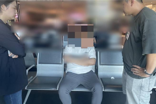 台灣新聞通訊社-矢板明夫遭襲擊「滿口血」 犯嫌身分曝!機場出境前遭逮