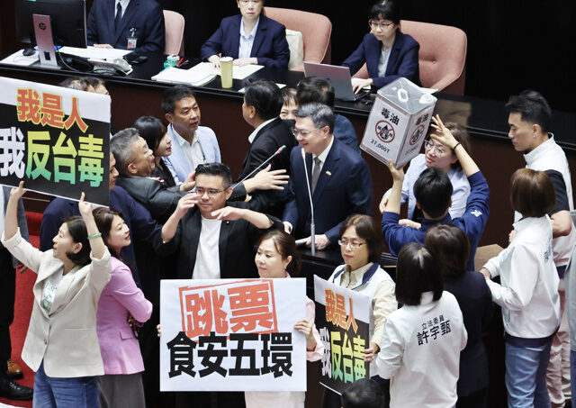 台灣新聞通訊社-卓揆報告中聯油  藍轟「三沒院長」：沒真相、沒道歉、沒下台
