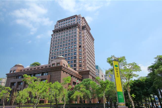 台灣新聞通訊社-桃園置地廣場B區飛安疑慮遭列管 國壽：釐清航高限制後變更