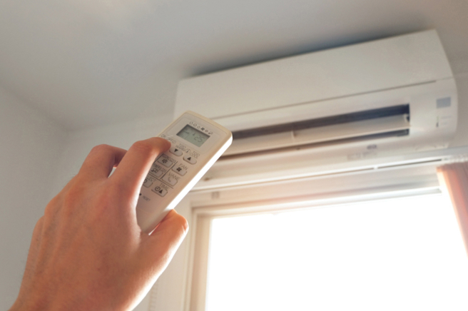 台灣新聞通訊社-冷氣26度要不要搭電扇?台電教一招:放對位置更省電