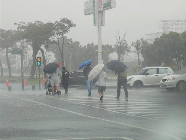 台灣新聞通訊社-巴威逼近明晚變天 專家曝風雨最猛地區：時間長且持續