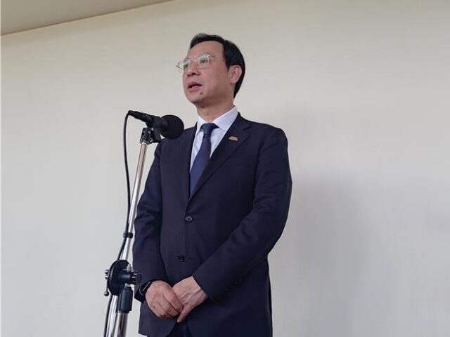 台灣新聞通訊社-卓揆遭爆質疑中市搶快曝流向 石崇良還原院會現場