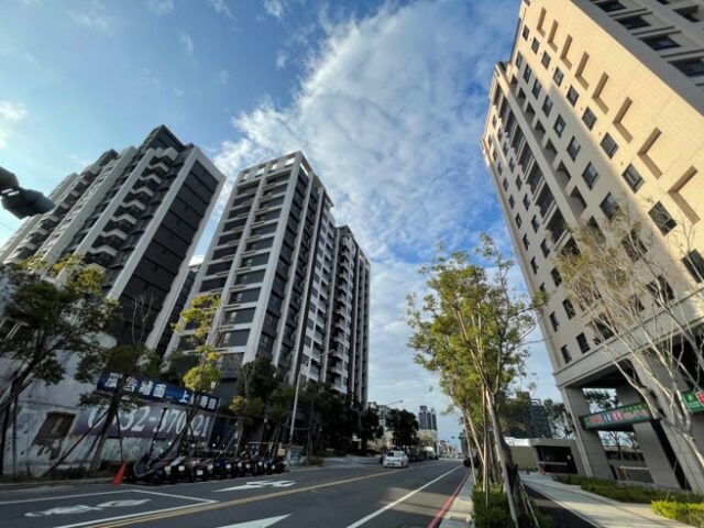 台灣新聞通訊社-雙北親民捷運宅 三鶯線試乘吸引人潮錢潮