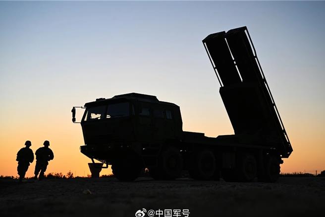 台灣新聞通訊社-東風-17如何做到一人發射?單兵操作全流程曝光