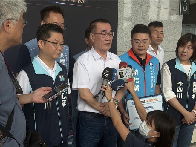 台灣新聞通訊社-毒油中央標準反覆 李四川請蘇巧慧做回立委監督中央