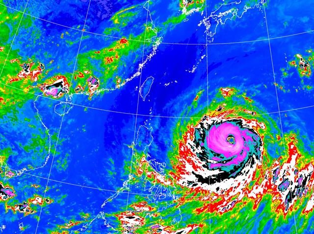 台灣新聞通訊社-63年來首見「巨大西北颱」 粉專驚：巴威歷史留名