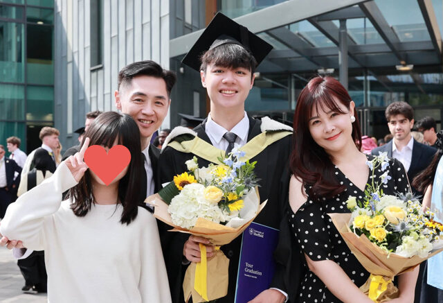 台灣新聞通訊社-宋逸民兒子大學畢業！全家飛英國見證 將攻讀名校碩士