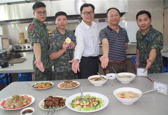台灣新聞通訊社-國軍竟吃到毒油了… 國防部驚曝：南北29個單位已遭食用56桶、168公升