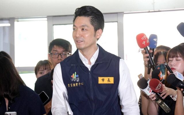 台灣新聞通訊社-蔣萬安「明天放」神貼文被挖出 電商小編喊話12字！萬人按讚