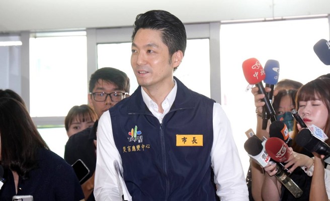 台灣新聞通訊社-蔣萬安「明天放」神貼文被挖出 電商小編喊話12字!萬人按讚