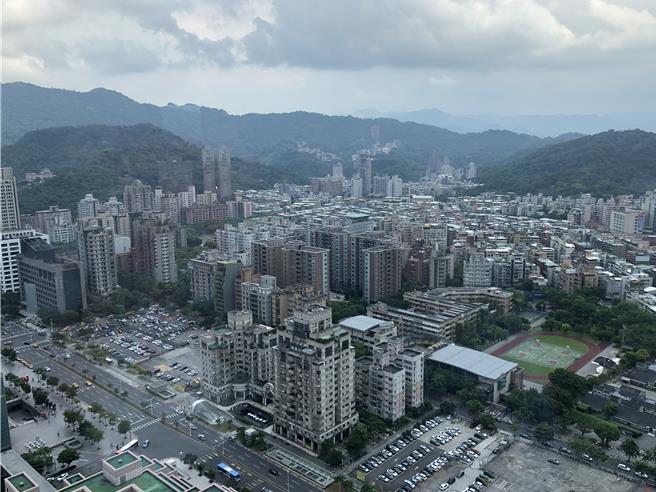 台灣新聞通訊社-囤房稅2.0上路後首度現形!10戶以上大戶仍有千人