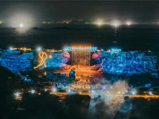 台灣新聞通訊社-巴威颱風逼近!野柳女王夜訪連停3天 和平島入園管制