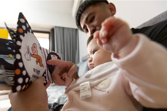 台灣新聞通訊社-新冠疫情寶寶社交受限 英研究:4歲語言、執行能力較弱