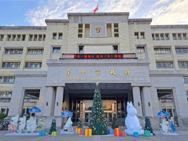 台灣新聞通訊社-台中某賣場哺乳室、女廁門口偵煙器藏監視器 業者、警方說明