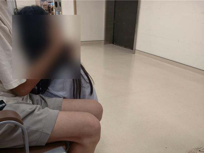 台灣新聞通訊社-「以為爸爸要來…」國中妹遭藤條狂抽逃家 急診室崩潰痛哭