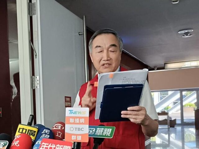 台灣新聞通訊社-遭卓揆質疑率先公布問題油品  黃國榮：中央確有不同意見