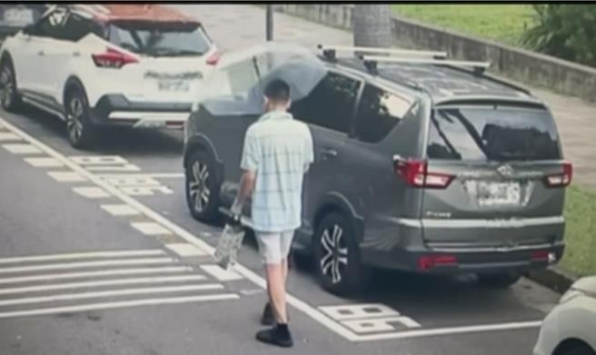 台灣新聞通訊社-陽明交大教授疑爭產殺連襟 攜凶器撐傘前往行兇身影曝光