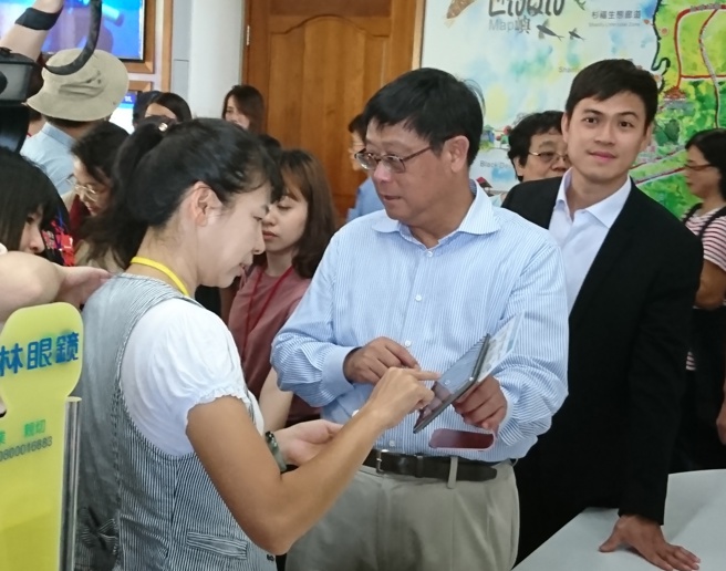 台灣新聞通訊社-小琉球堆1500噸資收垃圾半年未清 鄉長失聯、公所無人回應