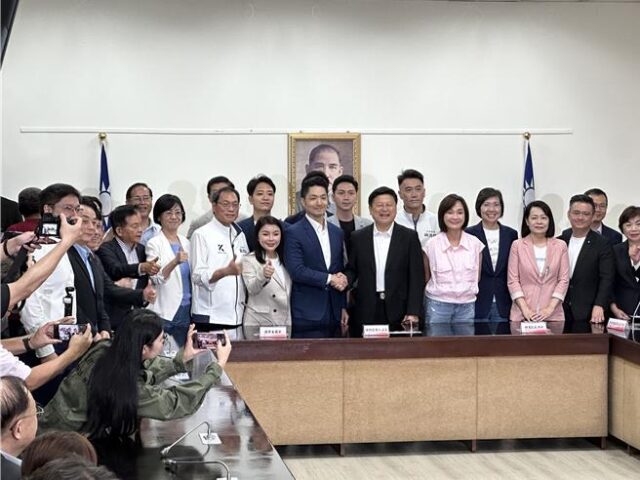 台灣新聞通訊社-「逼我吃毒油！逼我上街頭！」蔣萬安拜會藍白黨團盼支持號召