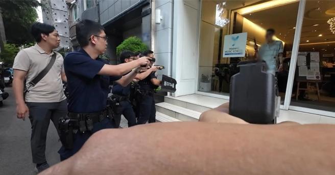 台灣新聞通訊社-慘遭陽明交大教授狠殺 紀男「也是學霸」鄰居曝私下為人