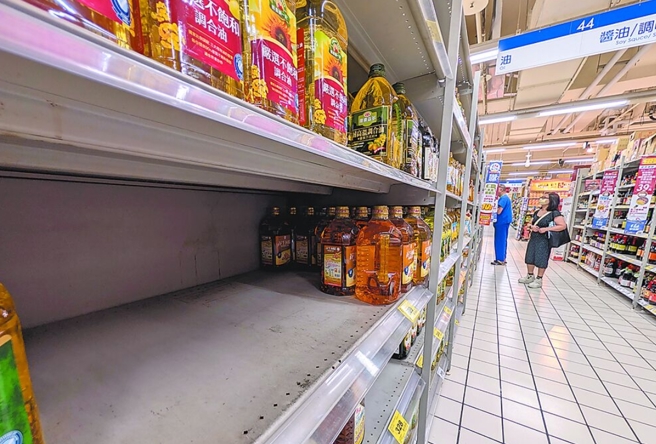 台灣新聞通訊社-雲林追查問題油 累計查核216家次、下架逾48公噸產品