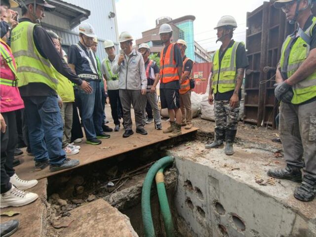 台灣新聞通訊社-一下雨就不敢睡！龜山居民怒控鐵路地下化害淹水