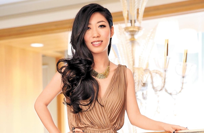 台灣新聞通訊社-曲婉婷證實罹患乳癌「已切除左胸」 獨自抗癌無奈問:為何是我
