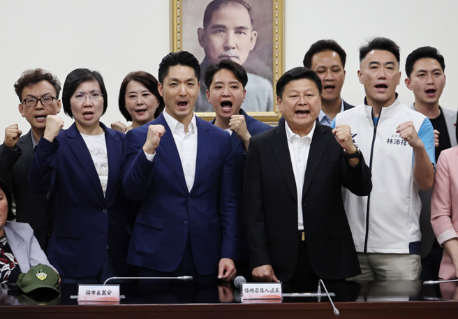台灣新聞通訊社-藍軍725若號召百萬人上凱道 吳子嘉預言:民進黨2026崩盤 這都恐變天