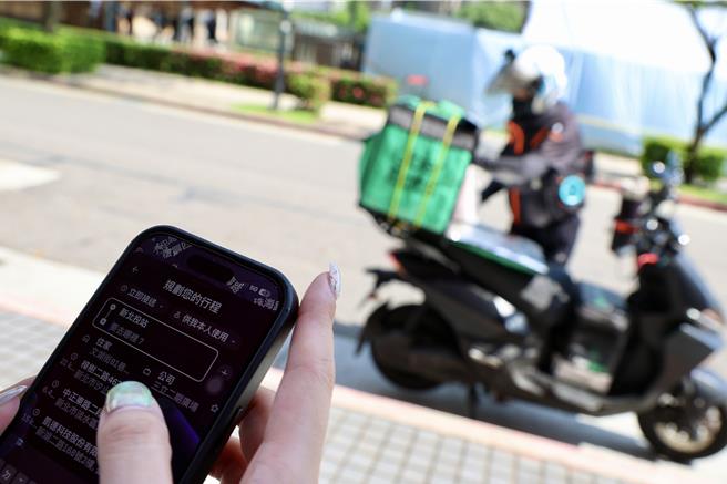 台灣新聞通訊社-實測》Uber推免費機車載客首日 「1小時叫嘸車」