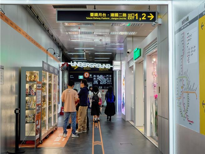 台灣新聞通訊社-高雄車站「高雄驛一番街」北側開幕 2300坪動漫聖地串聯