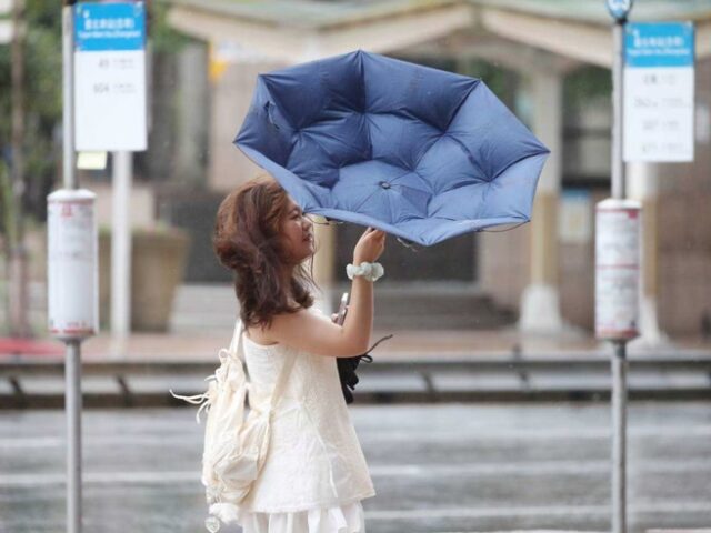 台灣新聞通訊社-明天再放颱風假？最新風雨預報出爐 10縣市雨量達標