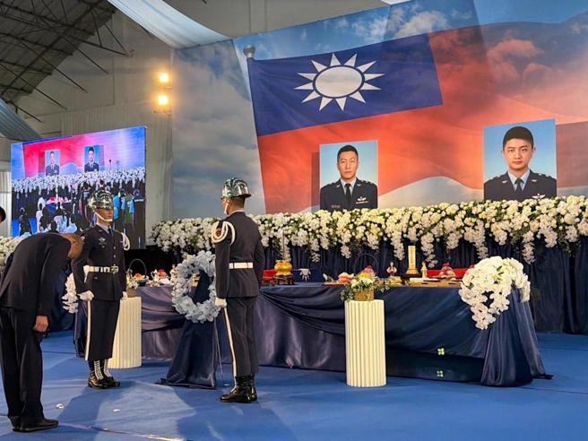 台灣新聞通訊社-空軍2中校飛官殉職滿月!過俊男妻子PO影片 淚盼:平安返航