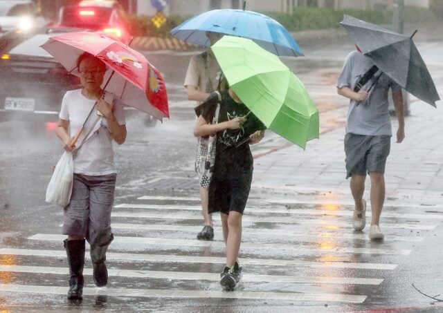 台灣新聞通訊社-天氣》紅霞颱風今將生成 午後雷雨再炸5天