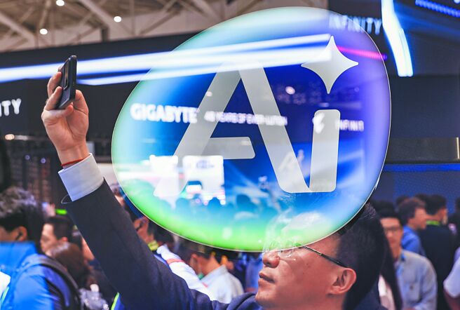 台灣新聞通訊社-富邦金首席經濟學家警告AI投資「熱潮變豪賭」 驚見局部泡沫風險