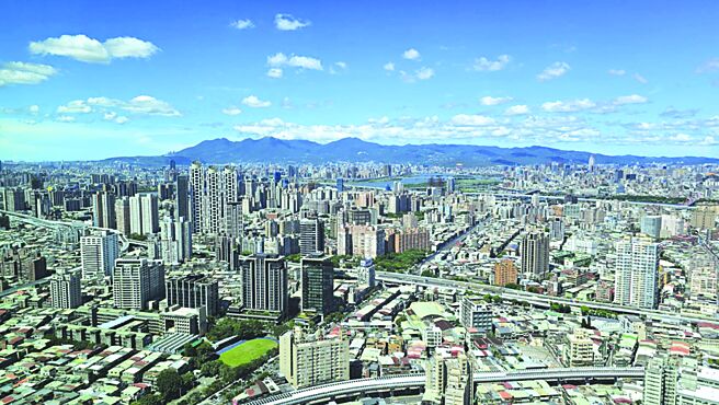 台灣新聞通訊社-上半年推案年減36%!重災區在雙北市 這縣市竟逆勢升溫