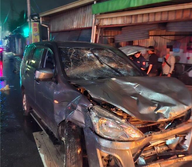 台灣新聞通訊社-猛撞機車害情侶噴飛骨折 毒駕男車內起獲喪屍煙彈