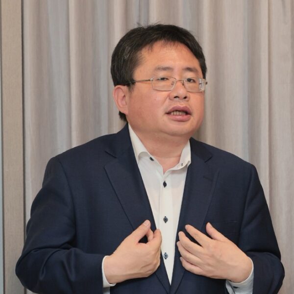 台灣新聞通訊社-矢板明夫案 政院大動作將嚴審港澳入境人士 賴士葆爆目的