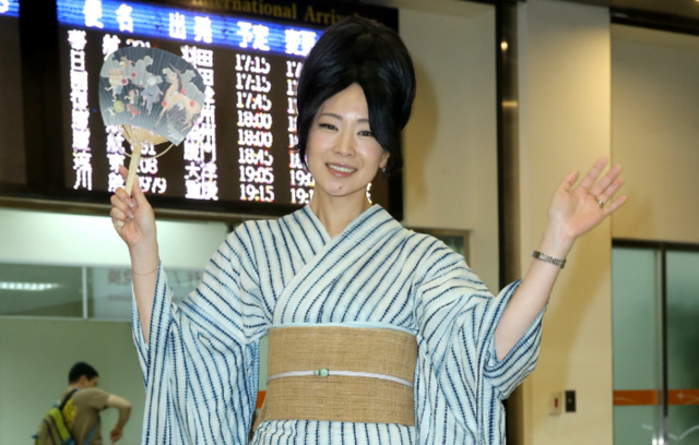 台灣新聞通訊社-日本傳奇歌姬淪小三？與已婚經濟學家回住處 公司回應