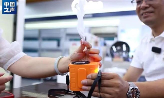 台灣新聞通訊社-歐美新寵!從冰感毛巾到AI風扇 義烏「夏日新三樣」席捲全球
