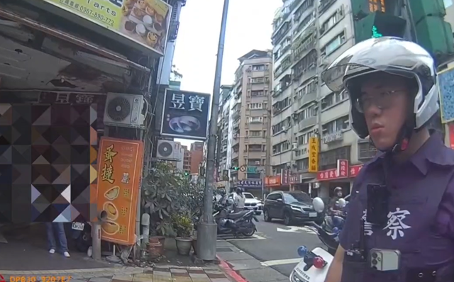 台灣新聞通訊社-北市行車糾紛當街大打出手  按喇叭演變成全武行