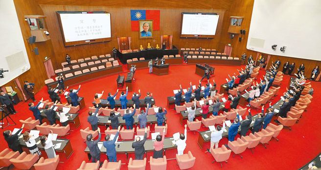 台灣新聞通訊社-網傳「立院3主菜便當」 樊啓明揭行情:這120元買得到?